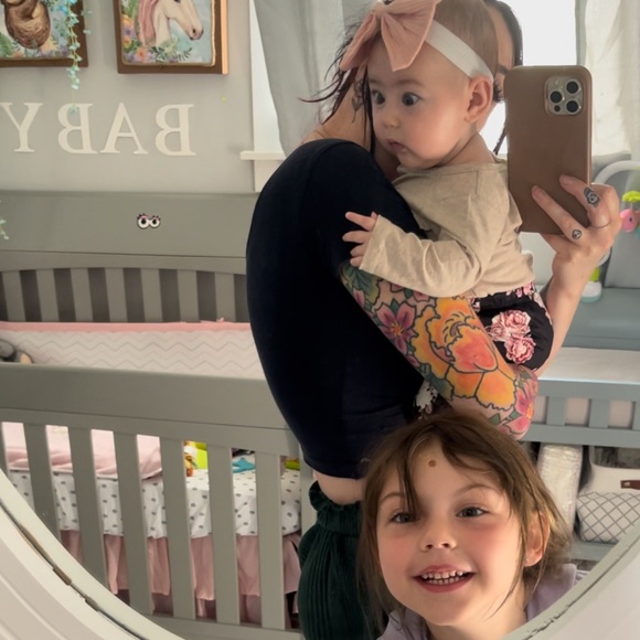 Meet your Posher, Kristina - Picture 3 of 3